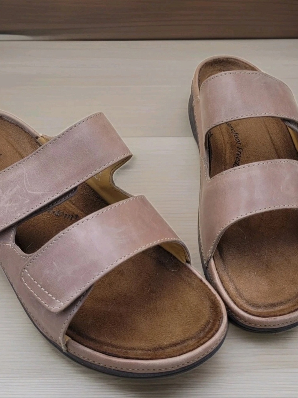 Womens Barefoot Freedom Milan brown slip on sandals 11WW Adjustable  Minimalist